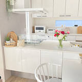 「万能カラーでつくる憧れ空間◎どんなインテリアにもハマるホワイトキッチン」の画像1