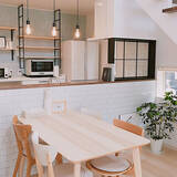 「万能カラーでつくる憧れ空間◎どんなインテリアにもハマるホワイトキッチン」の画像3