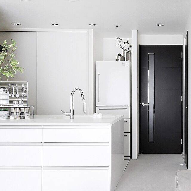 万能カラーでつくる憧れ空間◎どんなインテリアにもハマるホワイトキッチン