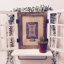 写真を飾るだけじゃない！インテリアに活用できる100均「フォトフレーム」のDIYアイディア