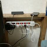 「家電や電子機器がたくさんあってもすっきり片付く！コンセント周りの収納の工夫」の画像3