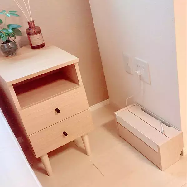 「家電や電子機器がたくさんあってもすっきり片付く！コンセント周りの収納の工夫」の画像