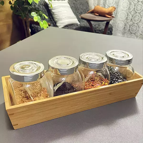 「食事から収納まで幅広く使える！IKEAのトレーアイテムがある暮らし」の画像