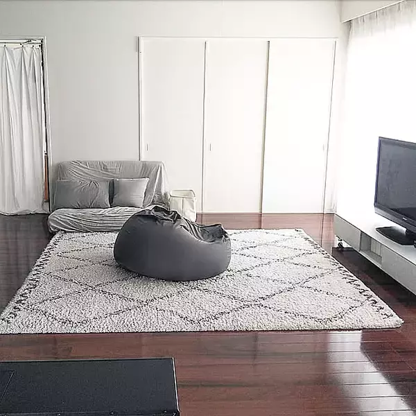 のんびりゆったりくつろげるお部屋に！無印良品の「体にフィットするソファ」のあるお部屋