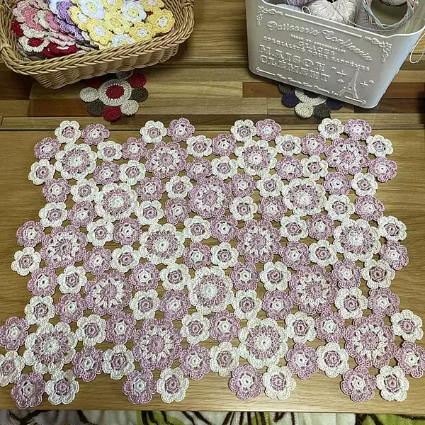 「お部屋の中を優しい雰囲気にしてみませんか？毛糸を使ったDIYアイデア集」の画像