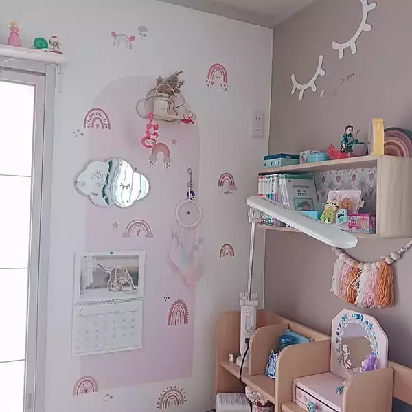 「洋書風ブックも格子窓作りもおまかせ♪セリアのアイテムを使ったDIYで海外風インテリア」の画像