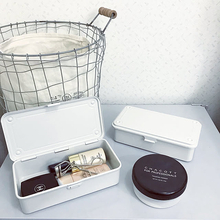 シンプルだから「じゃない使い方」でも大活躍！無印良品のスチール工具箱でアイデア収納