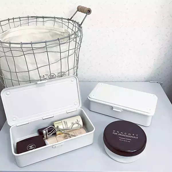 「シンプルだから「じゃない使い方」でも大活躍！無印良品のスチール工具箱でアイデア収納」の画像