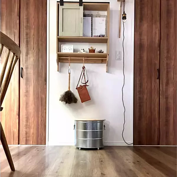 「毎日ラクに使える♪空間に馴染む米びつの置き方アイデア」の画像