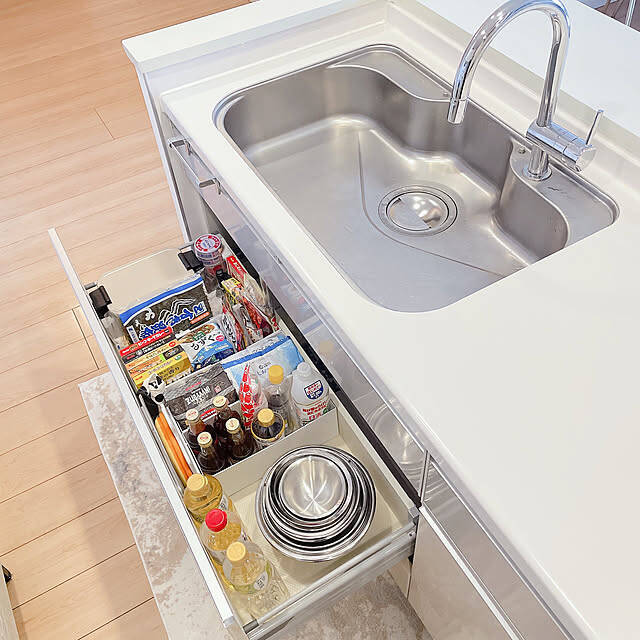 家事効率がアップする！キッチン下の収納アイデア10選