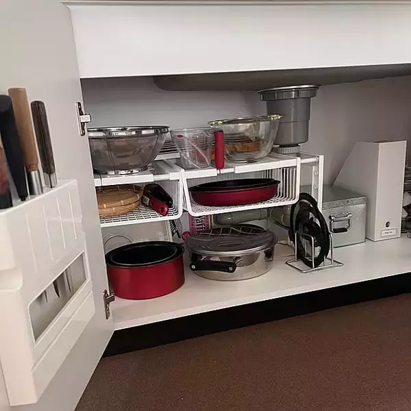 「家事効率がアップする！キッチン下の収納アイデア10選」の画像