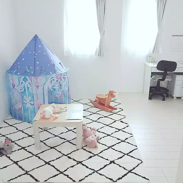 「お部屋の印象はラグで決まる！取り入れたくなるニトリのラグ10選」の画像