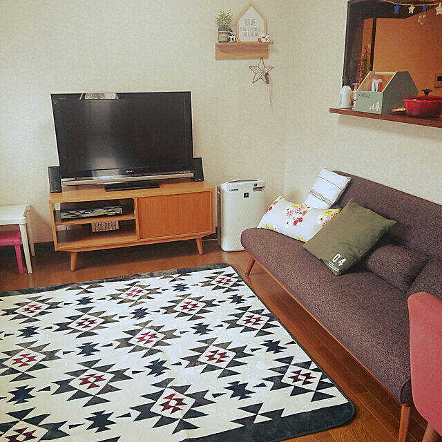 お部屋の印象はラグで決まる！取り入れたくなるニトリのラグ10選