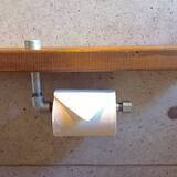 「トイレ空間をもっと心地よく自分らしく変える☆トイレットペーパーホルダーのDIYアイデア実例」の画像5