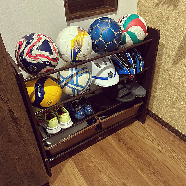 散らかりにくい家づくりのコツ♪家族みんなが片付けやすいスポーツ用品の収納アイデア6選