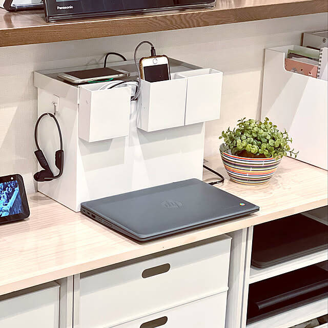 引っ掛けるだけで小物の収納場所ができる！無印良品のファイルボックス用ポケットを活用したアイデア6選