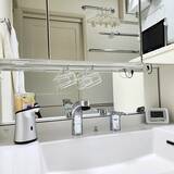 「毎日使う場所を清潔に保つ。衛生的で見た目もすっきりな歯ブラシコップの置き方6選」の画像1