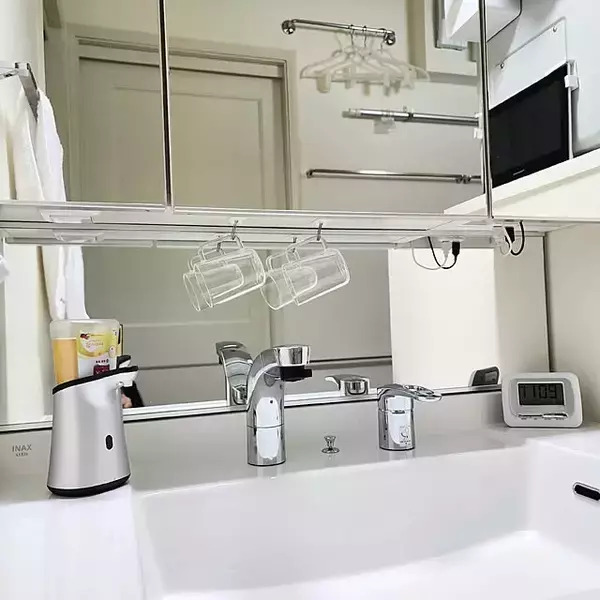 毎日使う場所を清潔に保つ。衛生的で見た目もすっきりな歯ブラシコップの置き方6選