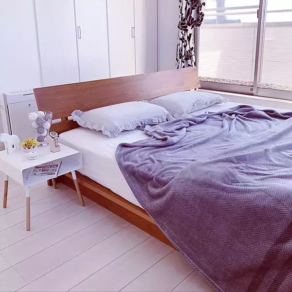 「お気に入りが見つかるかも♡寝室のサイドテーブルカタログ」の画像