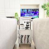 「ソファに座ったままでも手が届く！実用的でインテリア性も高い、ソファ周りの収納アイデア6選」の画像6