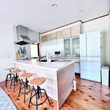 「「清々しいカフェカウンターが主役。収納の工夫とDIYで形にする、動線まで美しいキッチン」 by mamyuさん」の画像2