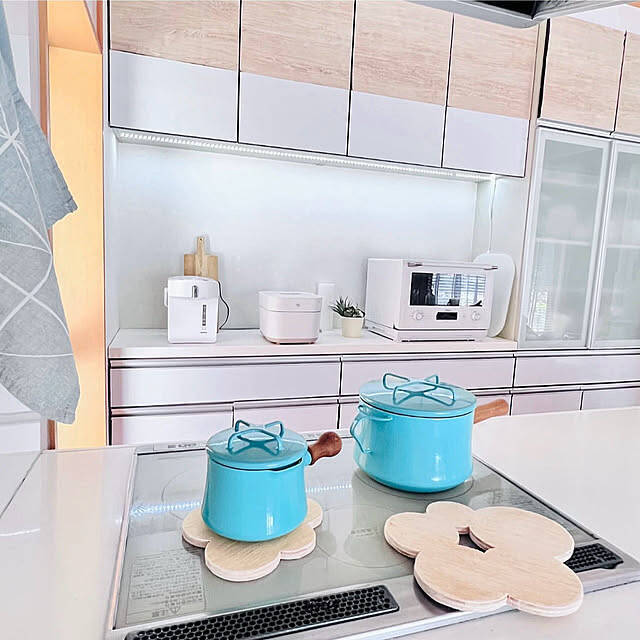 「清々しいカフェカウンターが主役。収納の工夫とDIYで形にする、動線まで美しいキッチン」 by mamyuさん