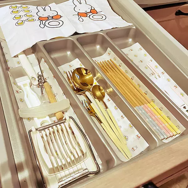 「プチプラだから気軽にデザインを楽しめる♪100均ペーパーナプキンの活用アイディア」の画像