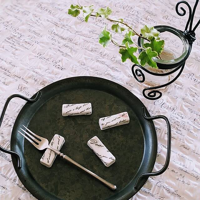 プチプラだから気軽にデザインを楽しめる♪100均ペーパーナプキンの活用アイディア