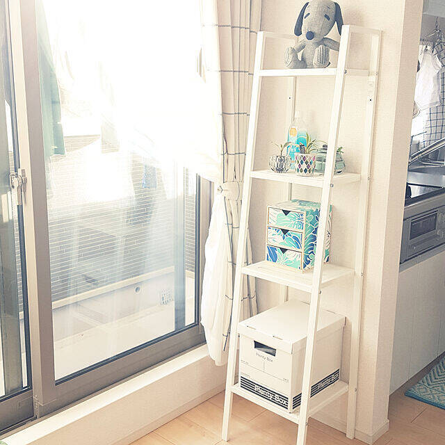 シンプルだから使いやすい！IKEA「LERBERG（レールベリ）」のあるリビング