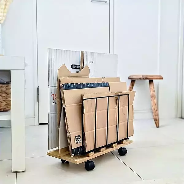 「コロコロ動かせるのがやっぱり楽ちん♪ダイソーのキャスターアイテムを使った整理収納」の画像