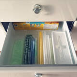 「取り出しやすく、かさばらない☆すっきり片付くジッパーバッグの収納方法」の画像2