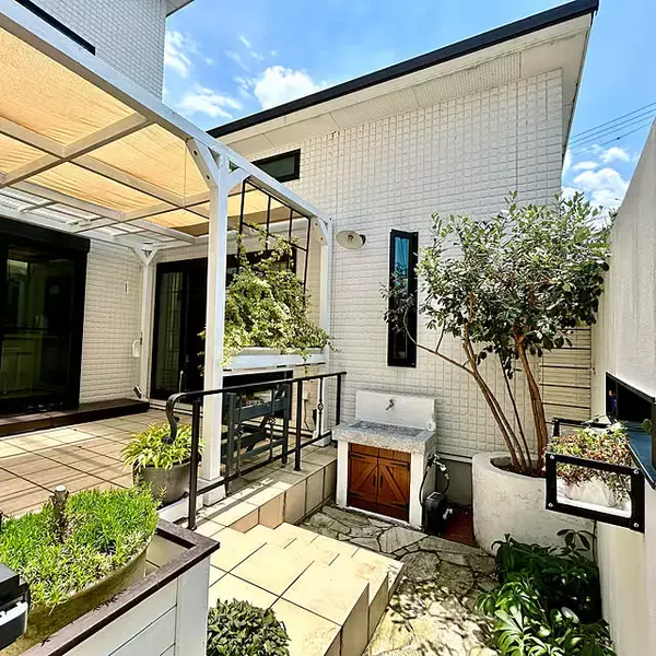 「癒しのプライベート空間に憧れる♡中庭のある家特集」の画像