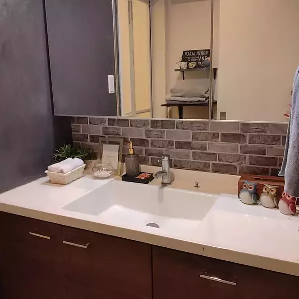 「毎日みんなが使うスペースだから。DIYで洗面所をお気に入り空間に」の画像