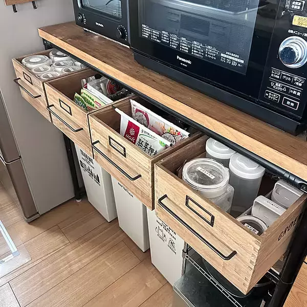 「使い勝手と美しさを両立！自分らしいキッチン背面収納の作り方」の画像