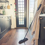 「汚れを防いで小まめに掃除！キッチンの床をきれいに保つ工夫」の画像10