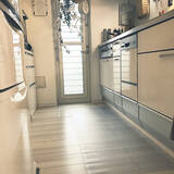 「汚れを防いで小まめに掃除！キッチンの床をきれいに保つ工夫」の画像5