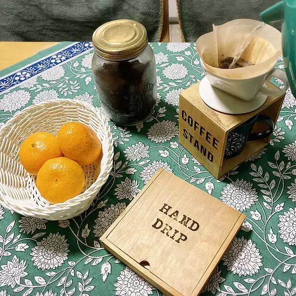 「コーヒー好きさん必見！既製品＆手作りグッズを使ったコーヒーフィルター収納アイデア」の画像