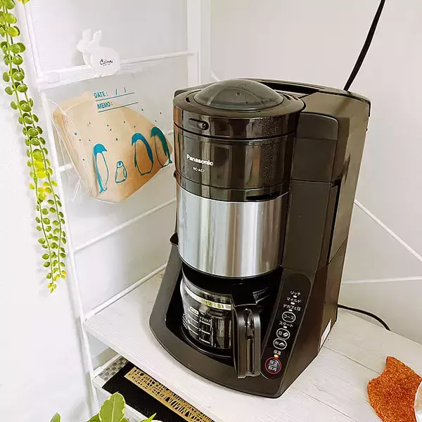 「コーヒー好きさん必見！既製品＆手作りグッズを使ったコーヒーフィルター収納アイデア」の画像
