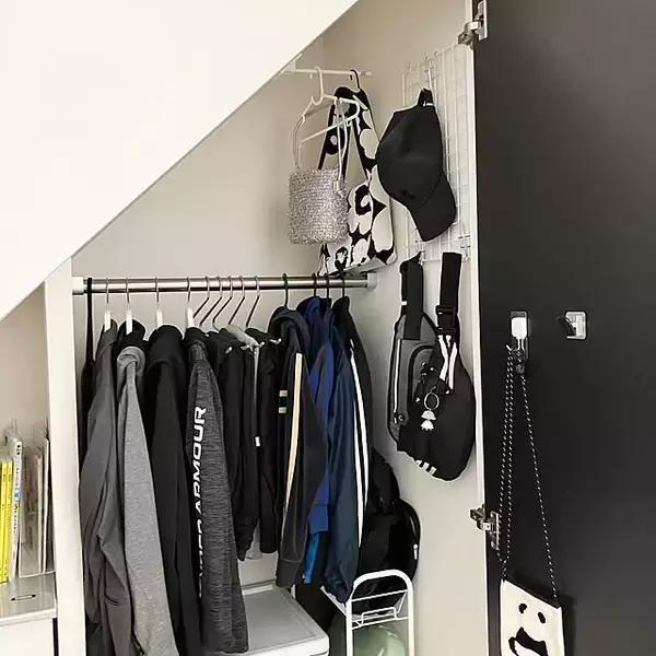 「詰め込むだけはもう卒業！出し入れしやすく使いこなす納戸収納のアイデア」の画像