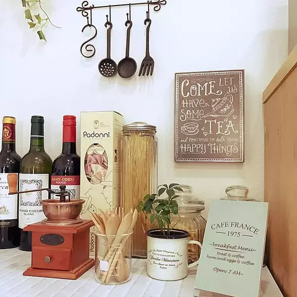 「シンプルだけど個性的☆ダイソーのアイテムで作る理系インテリア」の画像