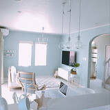 「自然を感じるさわやかさ！癒しの水色が主役のコーディネート10選」の画像1