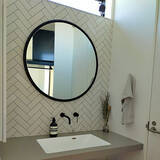 「ハンサムなデザインに魅了される。Aesopのアイテムがある上質な空間」の画像2