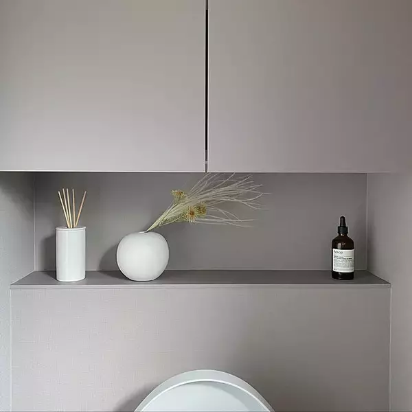 「ハンサムなデザインに魅了される。Aesopのアイテムがある上質な空間」の画像