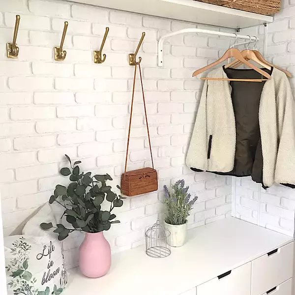 壁面や隙間の活用アイデアが盛りだくさん！快適な玄関を叶える収納アイデア10選