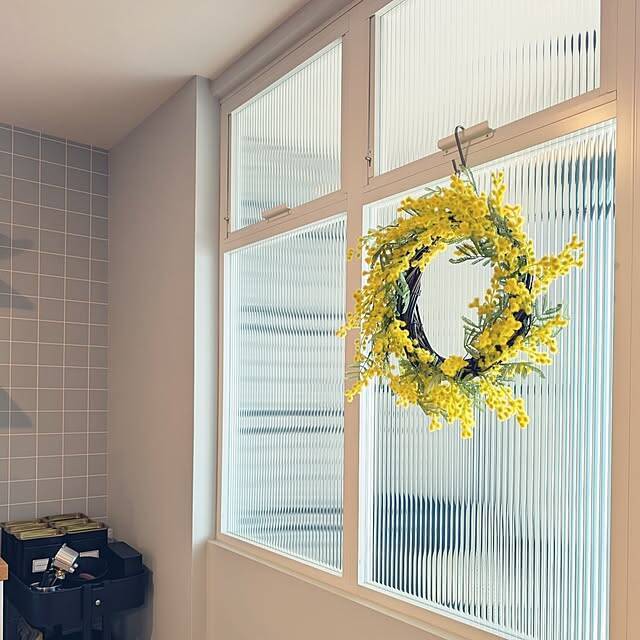 「ヘアゴムで留めるだけ！好きなフェイクフラワーで楽しむ、リースのつくり方」 by figaroさん