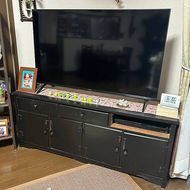 理想のテレビボードがないなら作る！収納もデザインも欲しいが叶うDIYアイディア