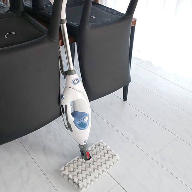 便利なモップやお掃除クリーナーでサラサラな床に♪キレイな床をキープするための掃除の方法