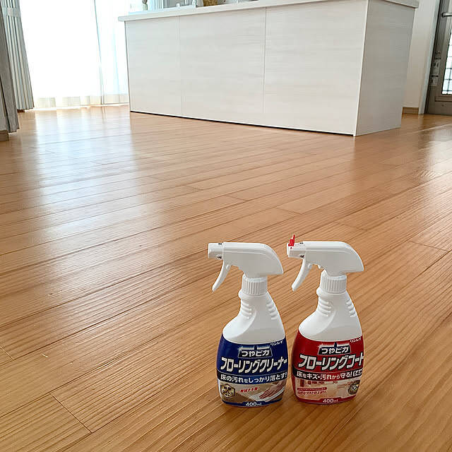 便利なモップやお掃除クリーナーでサラサラな床に♪キレイな床をキープするための掃除の方法