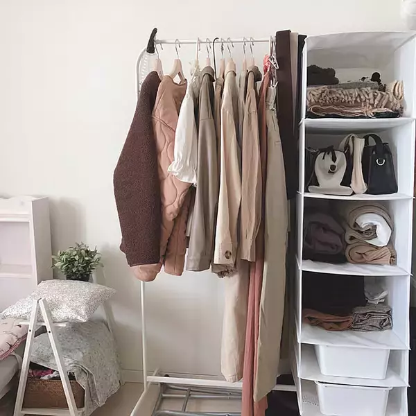 「家中で大活躍！デザイン性と使いやすさを兼ね備えたIKEAのSKUBBシリーズ」の画像