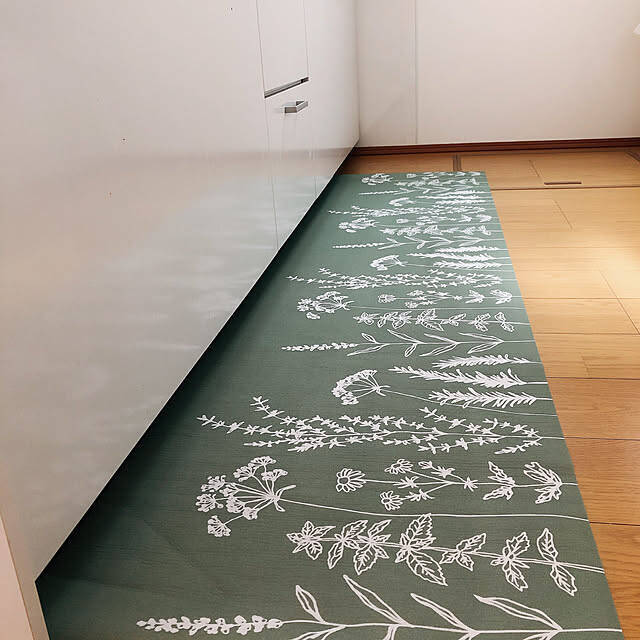 手軽で楽に掃除ができる！キッチンの床をキレイに保つアイデア10選